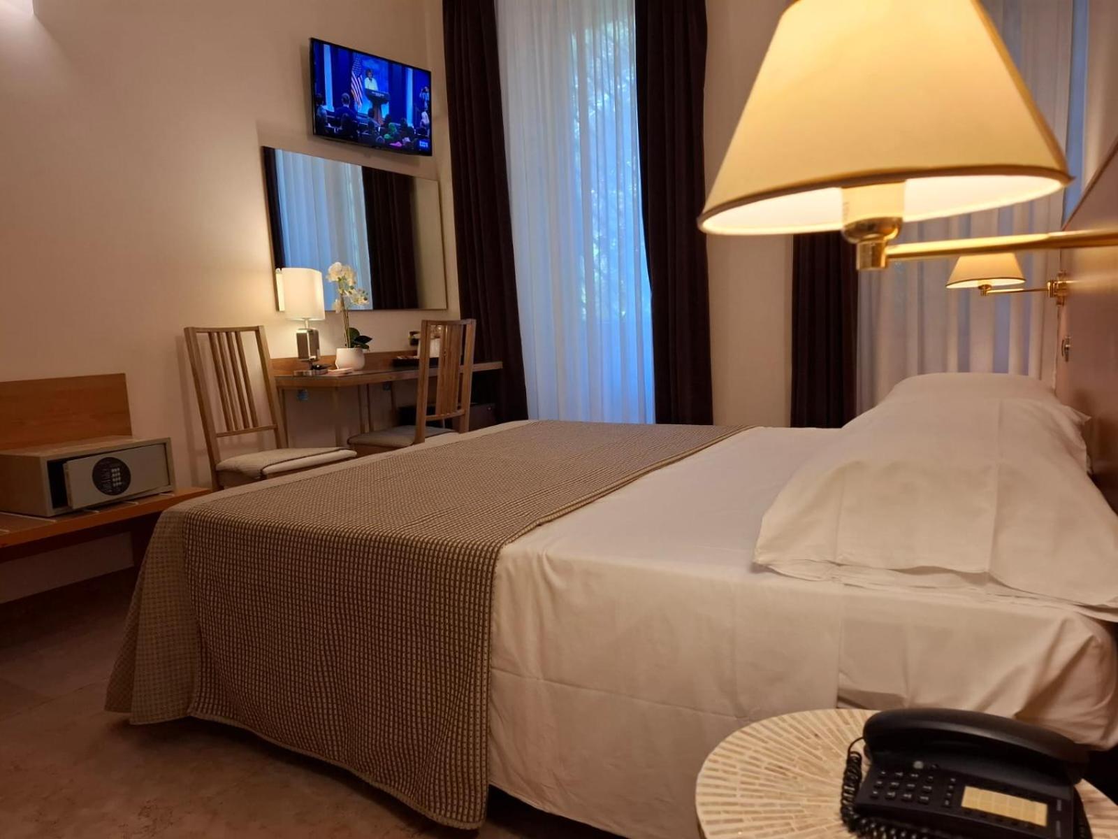 Hotel Principe Eugenio Rome Exterior photo